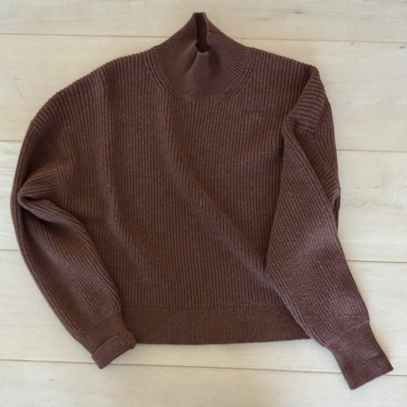 Women's Brown Ribbed Sweater - Picture 3 of 3